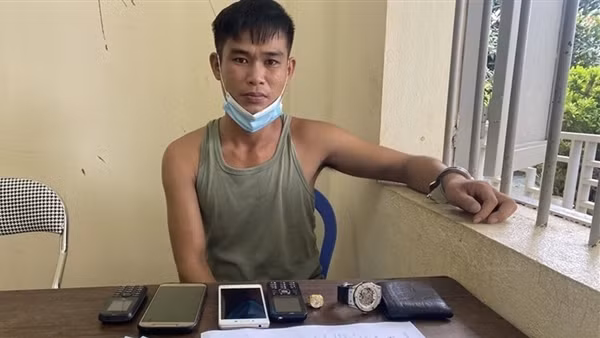 Đột nhập trường học trộm cắp thiết bị rồi tháo camera phi tang ảnh 4