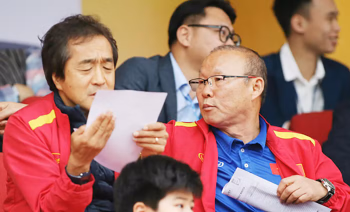 Vì sao thầy Park tin tưởng các trợ lý Hàn Quốc? -0