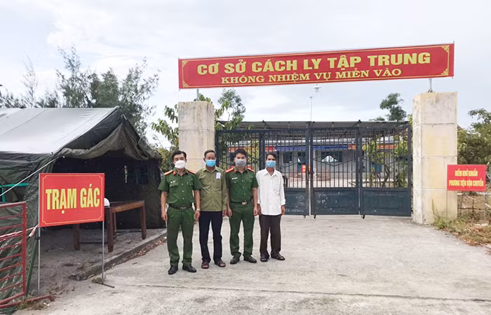Công an xã chính quy với những cách làm hay trong phòng, chống dịch -0
