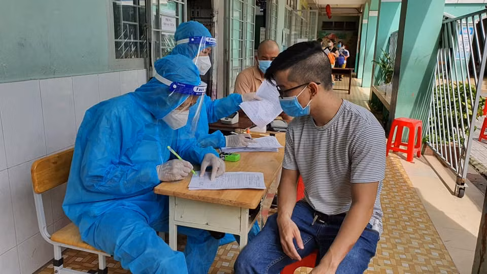  4.729 ca mắc COVID-19 vào sáng 11/8, TP Hồ Chí Minh tiếp nhận 600.000 liều vaccine AstraZeneca -0