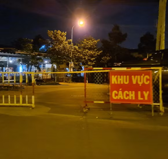 Đêm dài cách ly -0