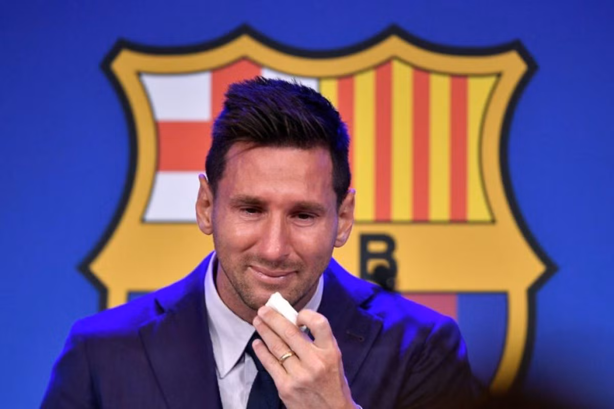 Phía sau cuộc chia ly bất ngờ của Messi -0