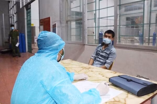 Bắt giữ 2 trường hợp trốn khỏi khu cách ly tập trung -0