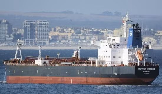Iran điều xuồng cao tốc truy đuổi tàu Mỹ ở vùng Vịnh ảnh 2
