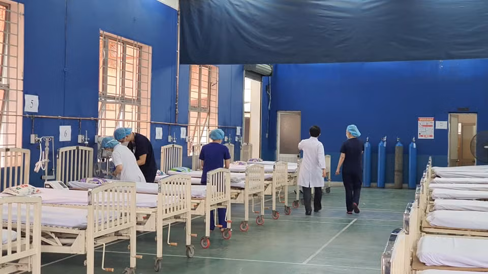 Bệnh viện dã chiến cấp quận với 350 giường đi vào hoạt động -0