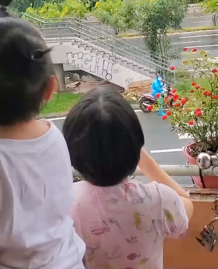 Những người lính nơi tuyến đầu chống dịch -0
