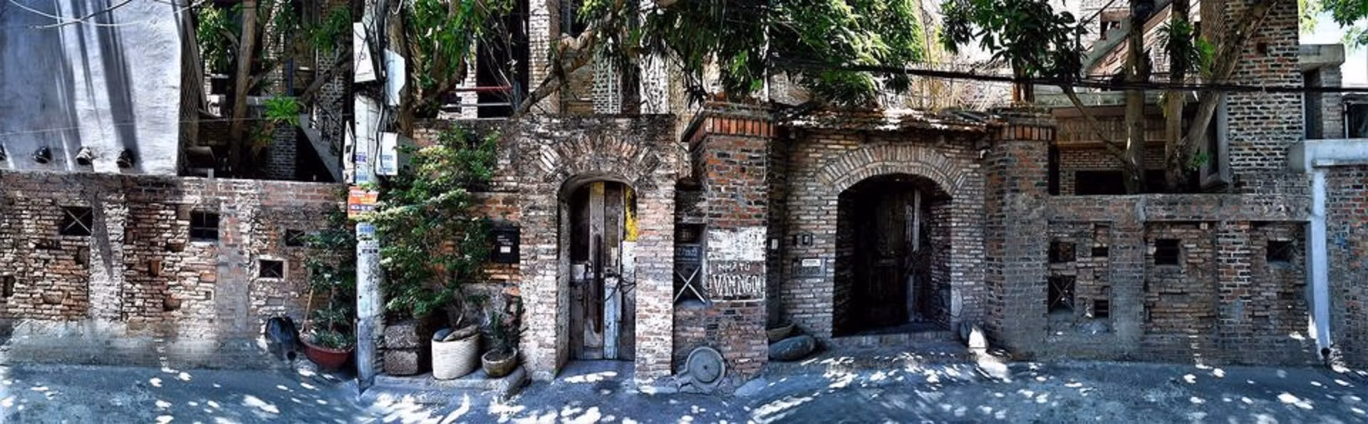 1-cảnh bên ngoài nhà tù văn ngọc.jpg -0