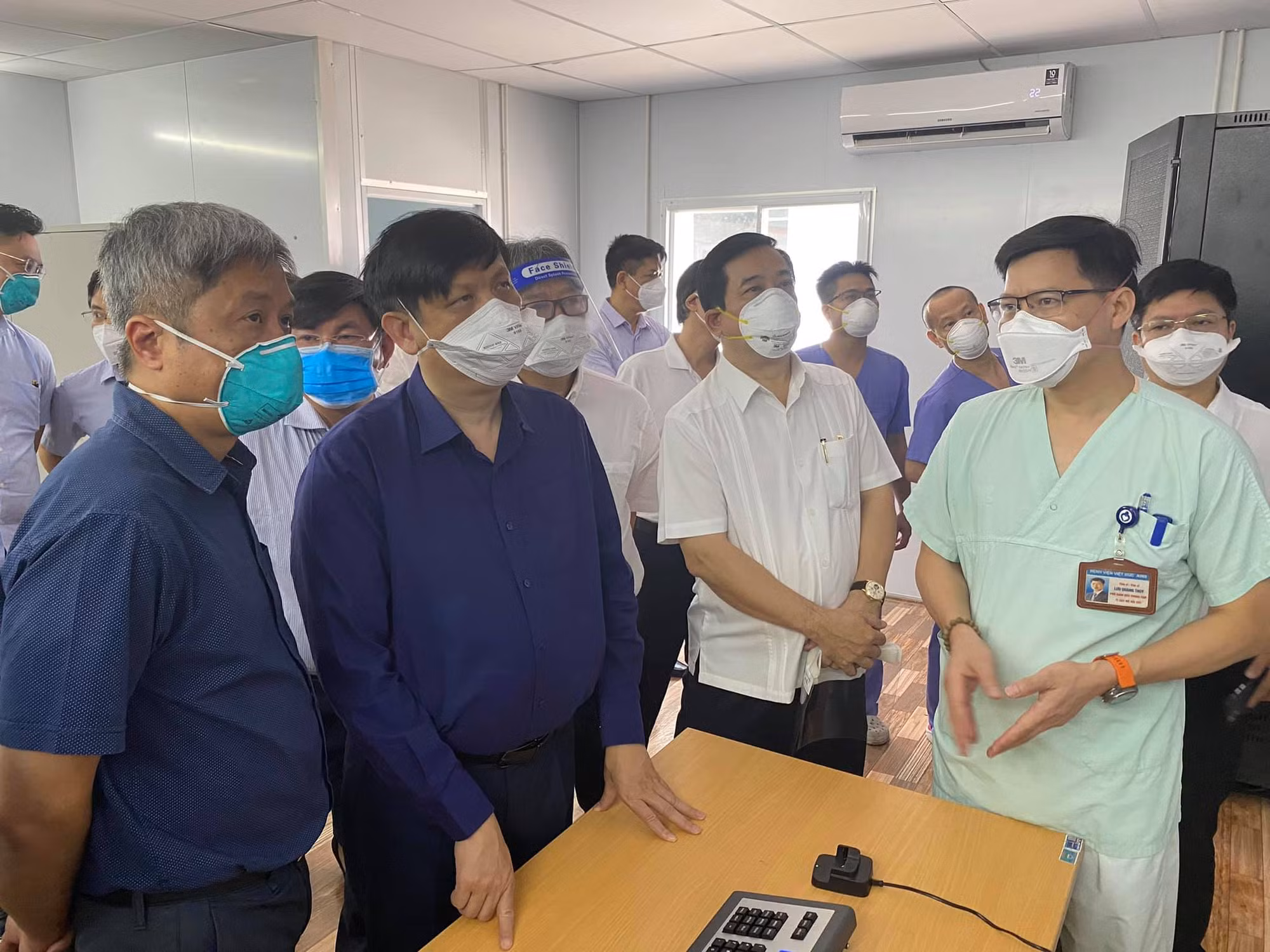 Bộ Y tế bổ sung thêm nhân lực chất lượng điều trị bệnh nhân COVID-19 tại TP Hồ Chí Minh -0