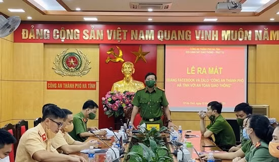 CSGT Công an TP Hà Tĩnh kết nối với người dân qua mạng xã hội