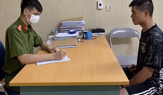 Đốt ô tô của con nợ vì không đòi được 2,5 tỷ đồng cá độ bóng đá