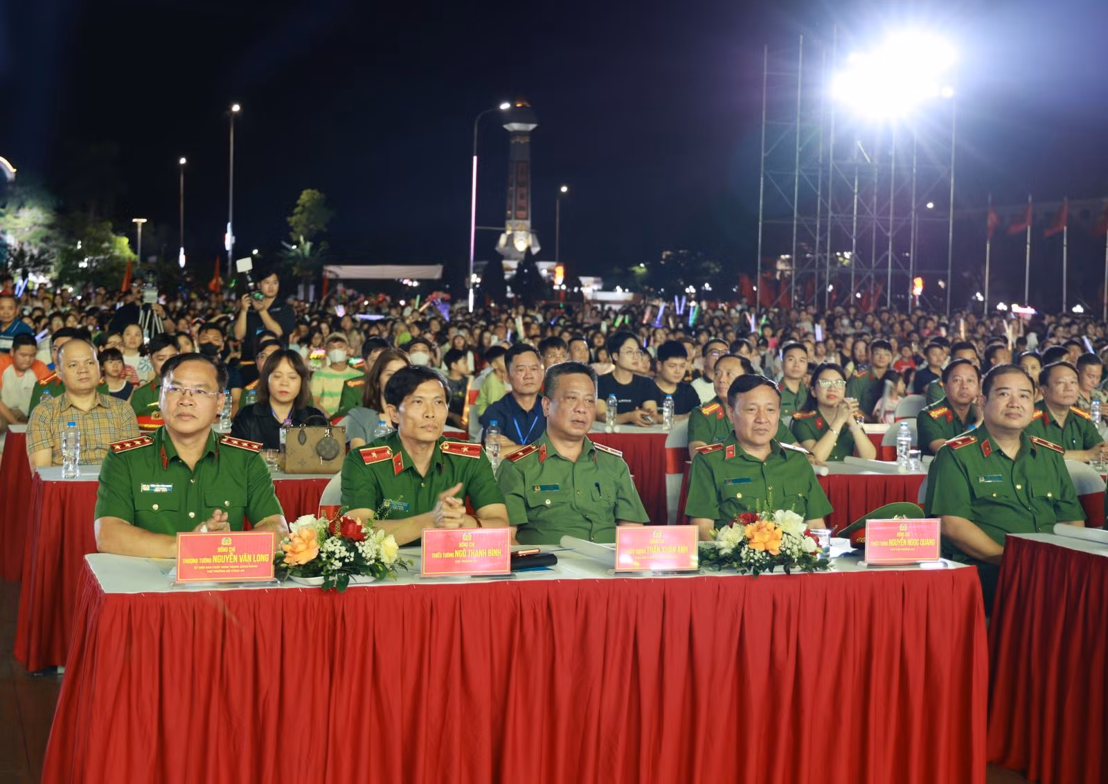 Chương trình nghệ thuật “Hưng Yên - Nắng Hạ xanh trong - Vì cộng đồng không ma túy” -0