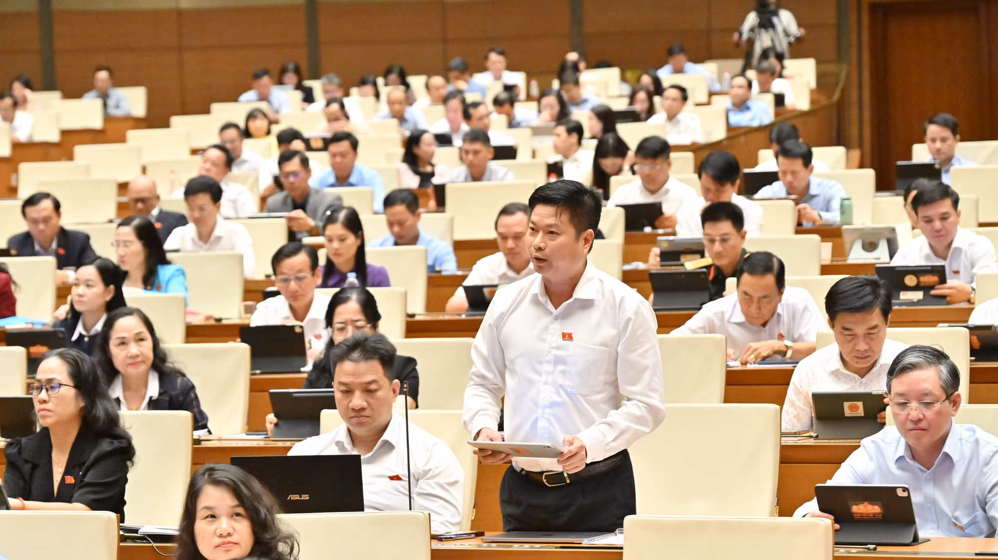 Thiết kế rõ hơn cơ chế đãi ngộ đối với luật sư công gắn với hiệu quả công việc -1