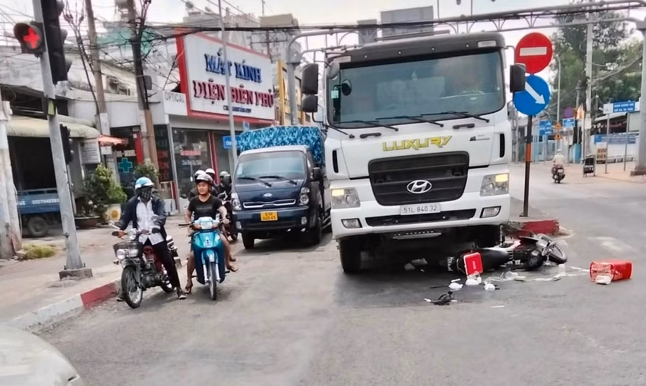 Gặp họa vì những thói quen khó bỏ khi tham gia giao thông -0