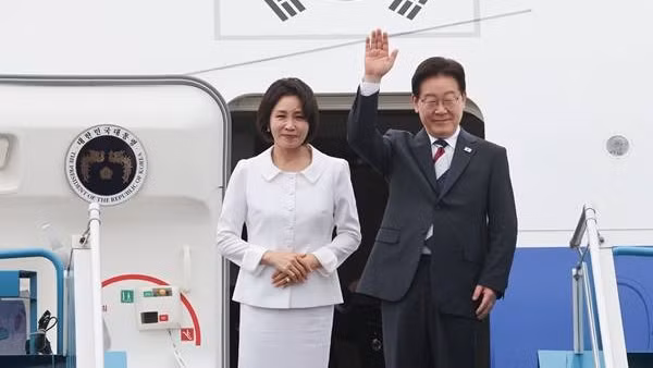 Tổng thống Hàn Quốc Lee Jae Myung và phu nhân kết thúc chuyến thăm cấp Nhà nước tới Việt Nam