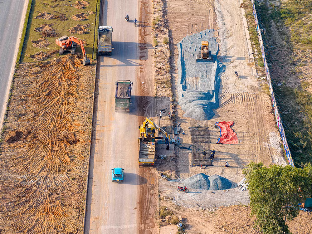 “Đại công trường” APEC tại Phú Quốc: Trung tâm hội nghị lợp mái, sân bay đã xong sân đỗ -0