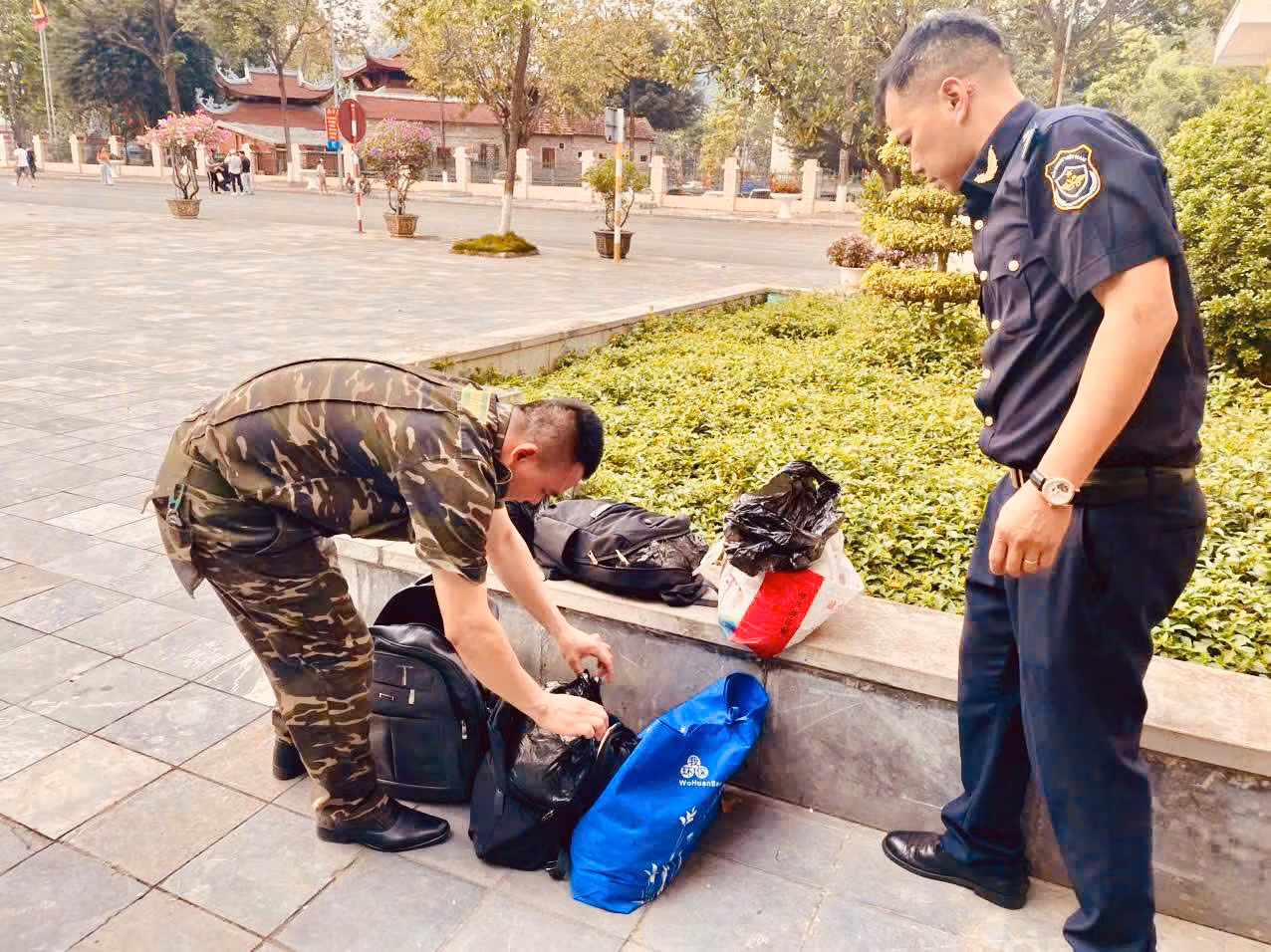 Siết chặt biên giới, chặn ‘ma trận’ thực phẩm đông lạnh không rõ nguồn gốc -0