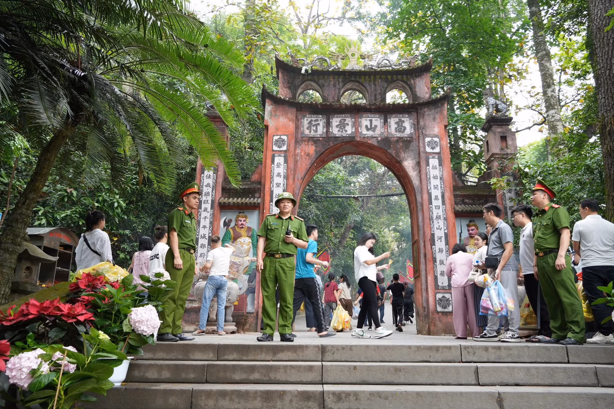 Ứng dụng công nghệ trong công tác đảm bảo an ninh, trật tự Lễ hội Đền Hùng -0