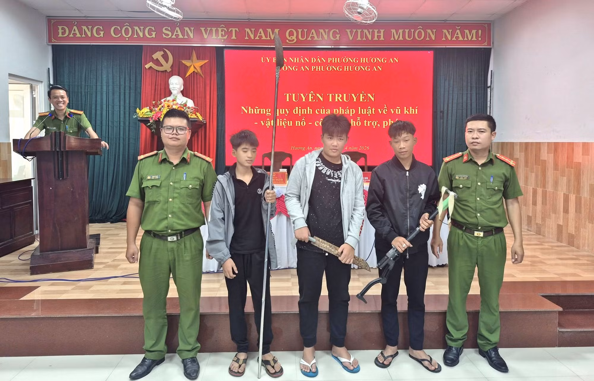 Công an cấp xã ở Huế sáng tạo, đổi mới cách thức tuyên truyền pháp luật đến thanh, thiếu niên -0