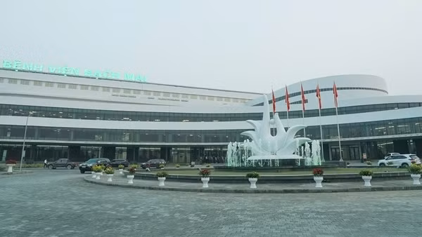 Đề xuất hỗ trợ gần 16 triệu đồng/tháng cho bác sĩ tại Bệnh viện Việt Đức và Bạch Mai cơ sở 2