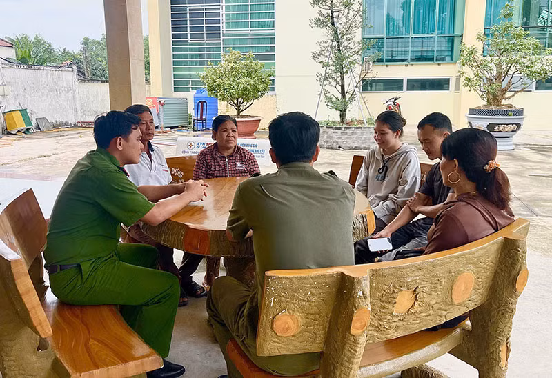 Bẫy lừa khi vay tiền qua app trên mạng xã hội -0