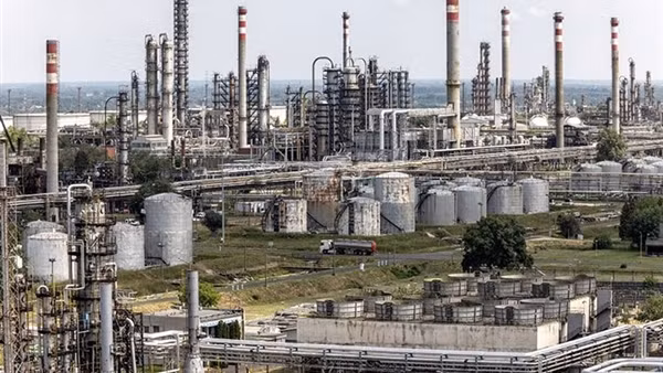 EU chính thức phê duyệt gói vay 90 tỷ euro cho Ukraine