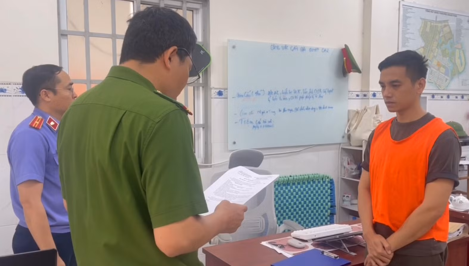 Khởi tố đối tượng lợi dụng mạng xã hội tuyên truyền mê tín, lừa đảo chiếm đoạt tài sản -0