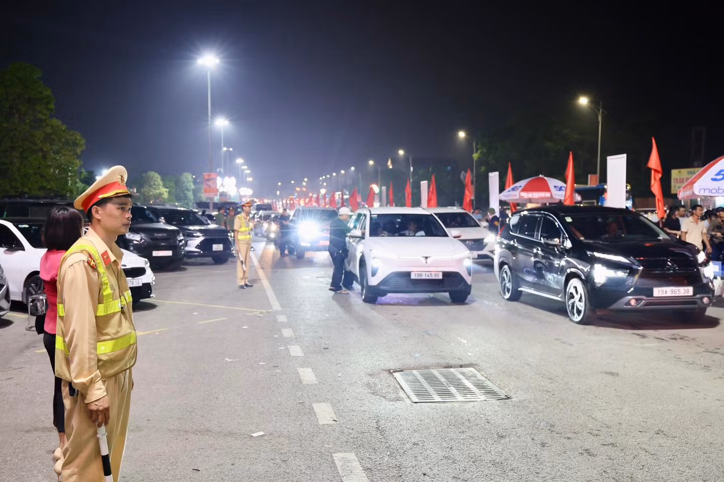 Huy động gần 2000 cán bộ, chiến sĩ tham gia đảm bảo ANTT cho ngày hội lớn -4