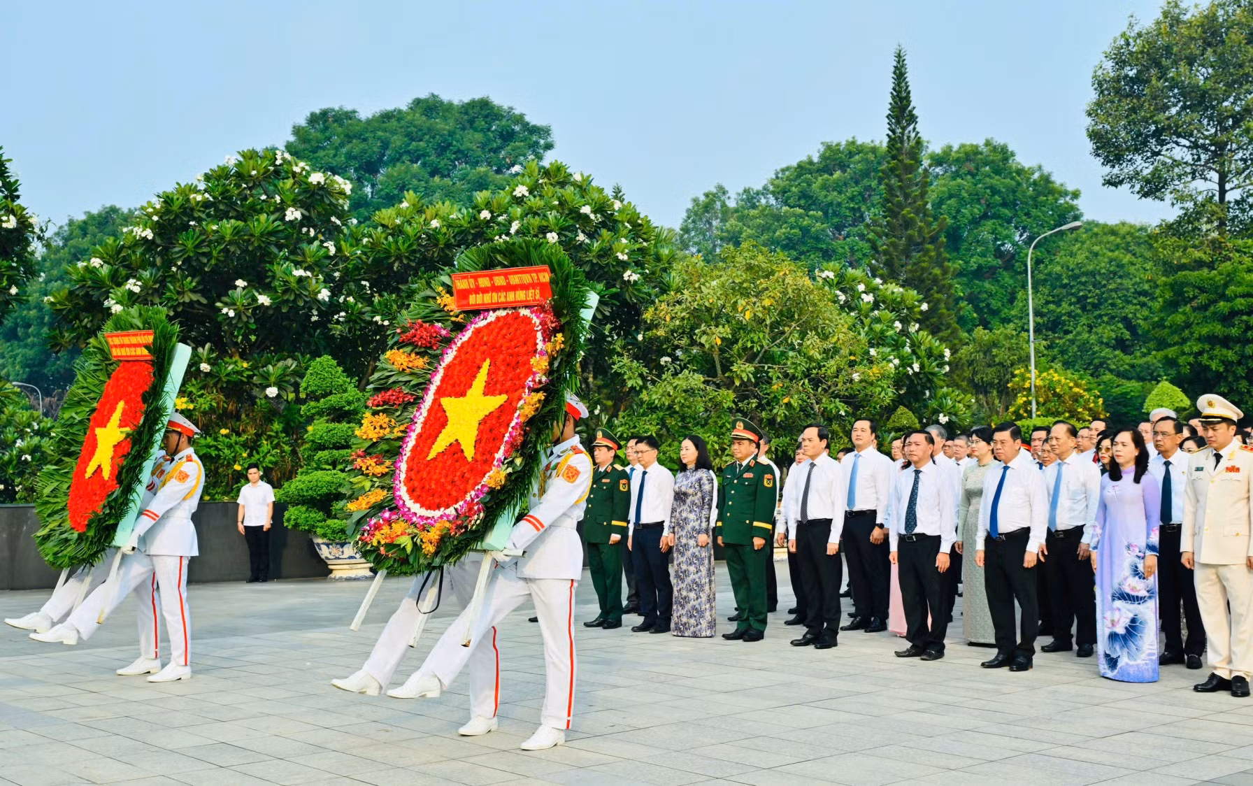TP Hồ Chí Minh tưởng niệm, tri ân các Anh hùng Liệt sĩ và lãnh tụ cách mạng -0