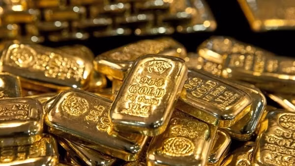 Giá vàng tiếp tục “đổ đèo”