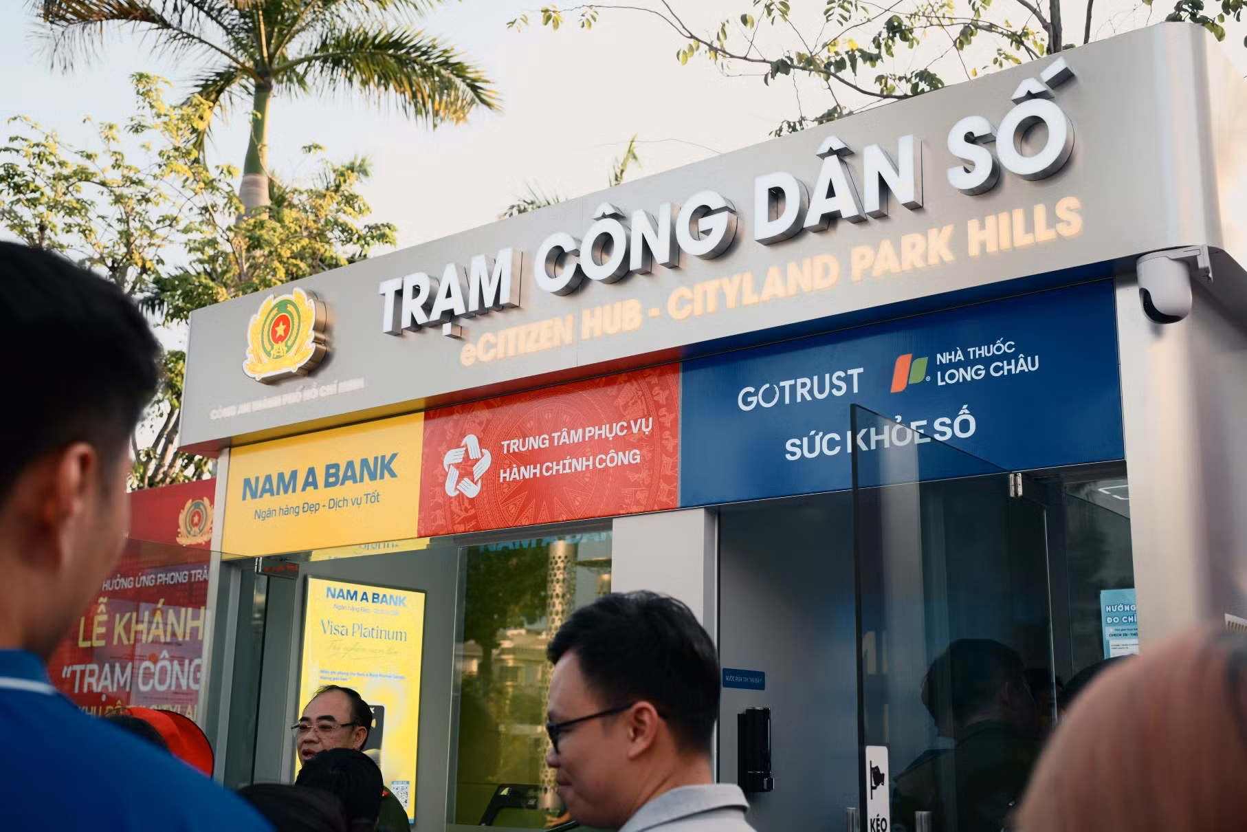“Trạm công dân số”: Bước chuyển mình đột phá, đưa dịch vụ công đến tận tay người dân -1