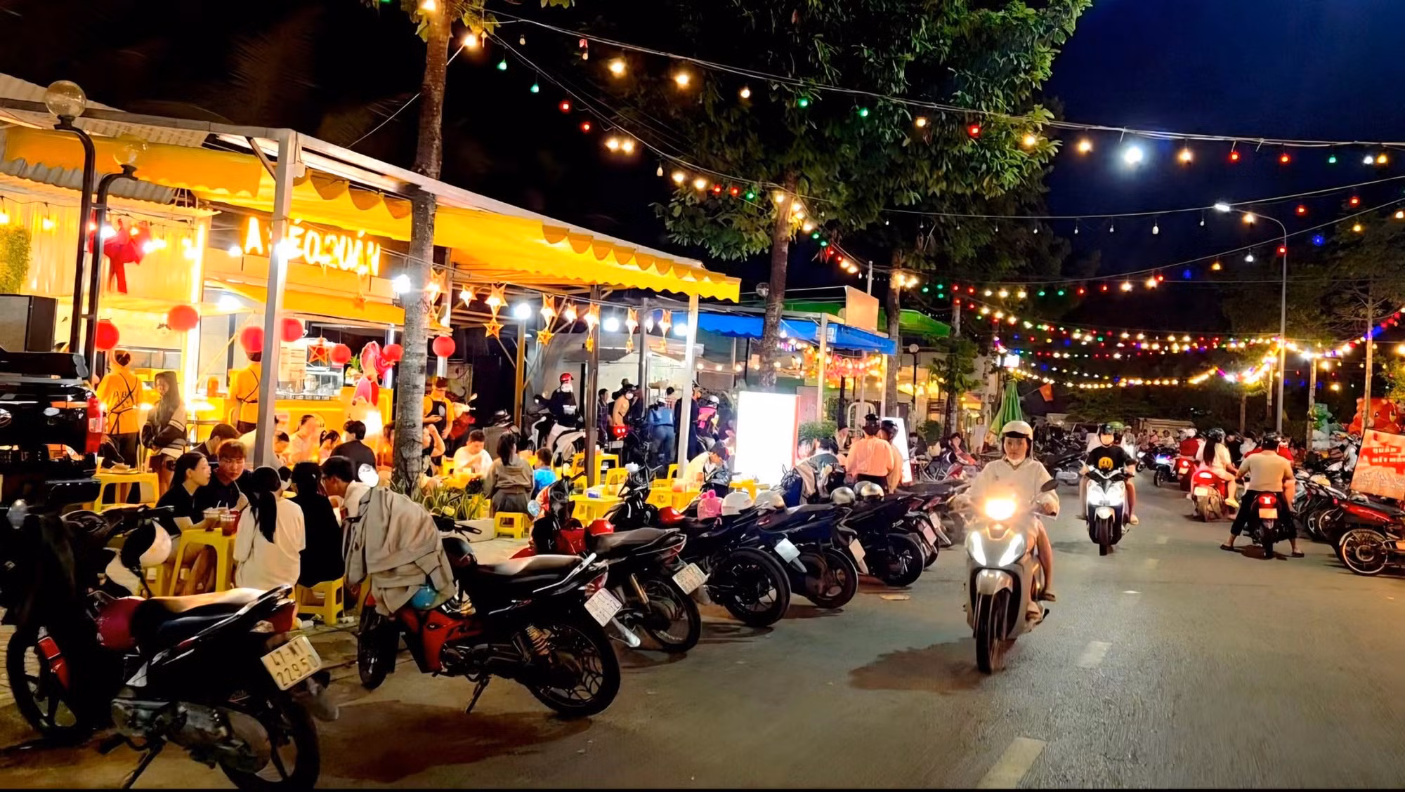 TP Hồ Chí Minh mở rộng không gian kinh tế ban đêm: Động lực tăng trưởng mới trong liên kết vùng -0