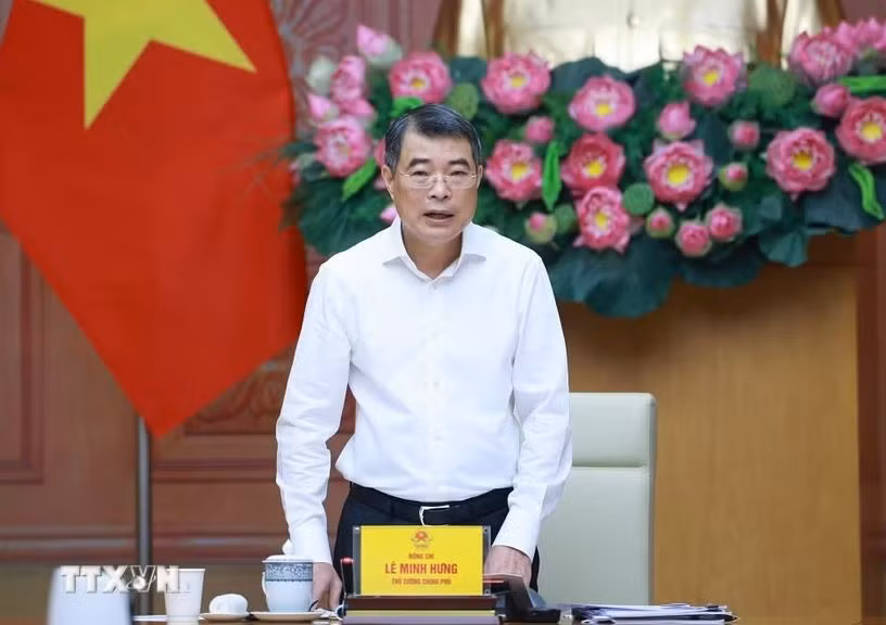 Thủ tướng: Bộ và ngành công thương chịu trách nhiệm, không để thiếu điện và xăng dầu -0