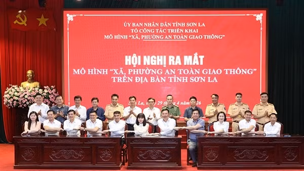 Quyết tâm xây dựng xã phường an toàn giao thông trên địa bàn Sơn La