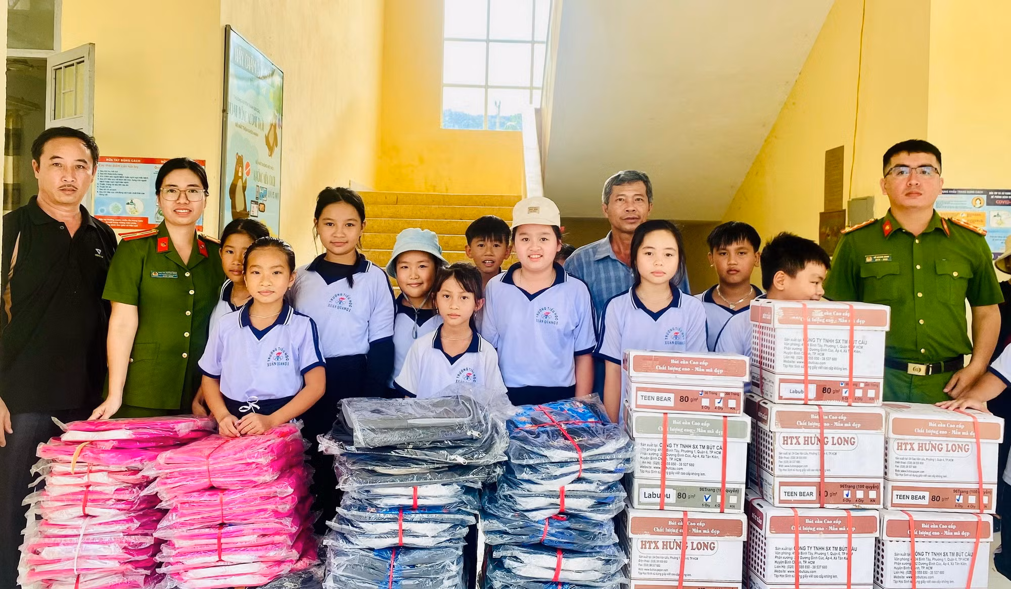 Nữ Phó trưởng Công an xã luôn gần dân, vì nhân dân phục vụ -0