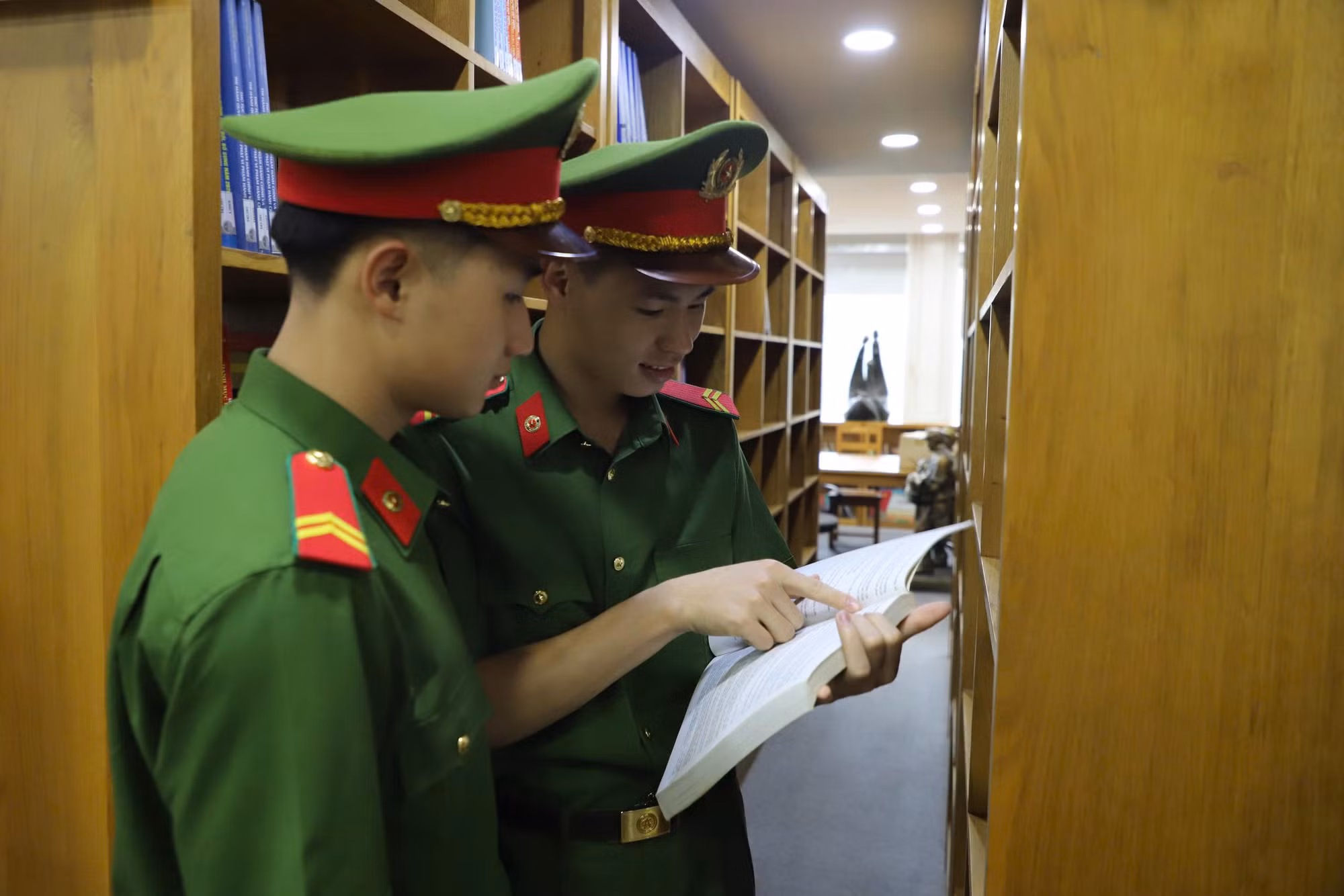 Lan toả mạnh mẽ phong trào đọc và phát triển văn hoá đọc trong CAND -0