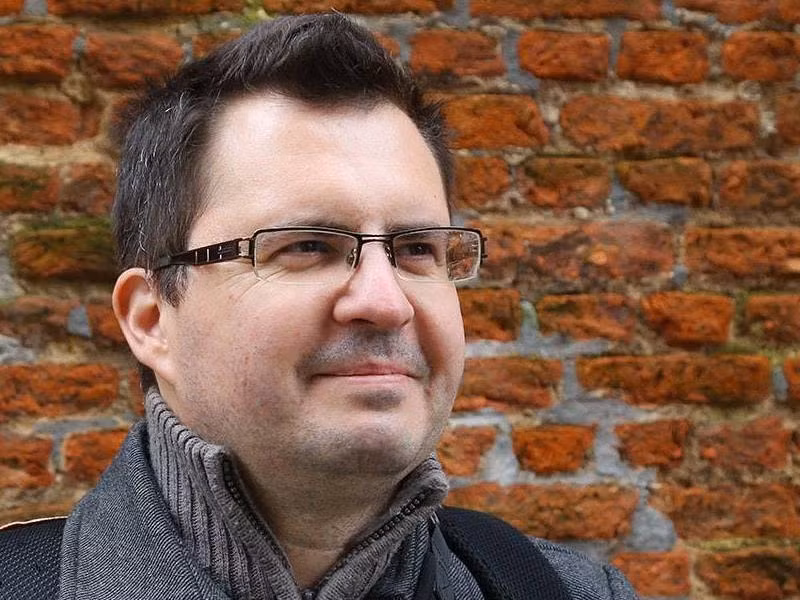 3- nhà báo roman yanushevsky.jpg -0