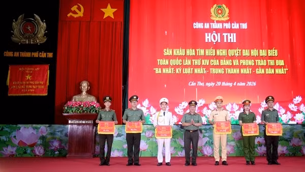 Sân khấu hóa tuyên truyền Nghị quyết Đại hội XIV của Đảng và phong trào thi đua “Ba nhất”