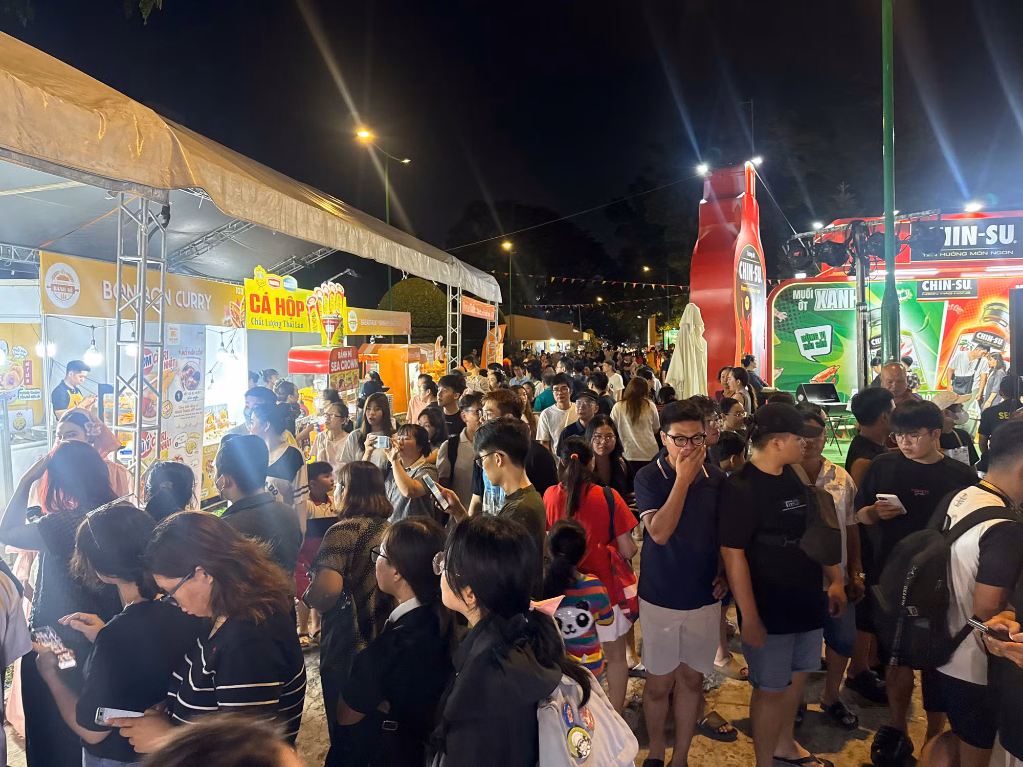 TP Hồ Chí Minh rộn ràng mùa lễ 30/4, bứt phá thu hút du khách bằng chuỗi hoạt động đặc sắc -0