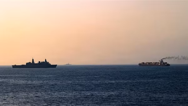 Tổng thống Trump ra lệnh khẩn sau khi Iran tuyên bố thu được tiền quá cảnh của tàu bè ở Hormuz