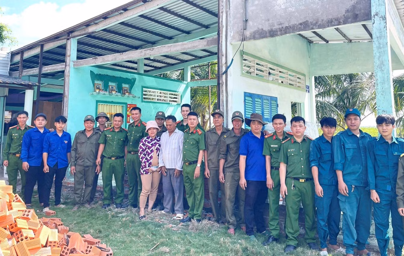Hội Cựu Công an Cà Mau phối hợp giữ vững ANTT ở cơ sở -0