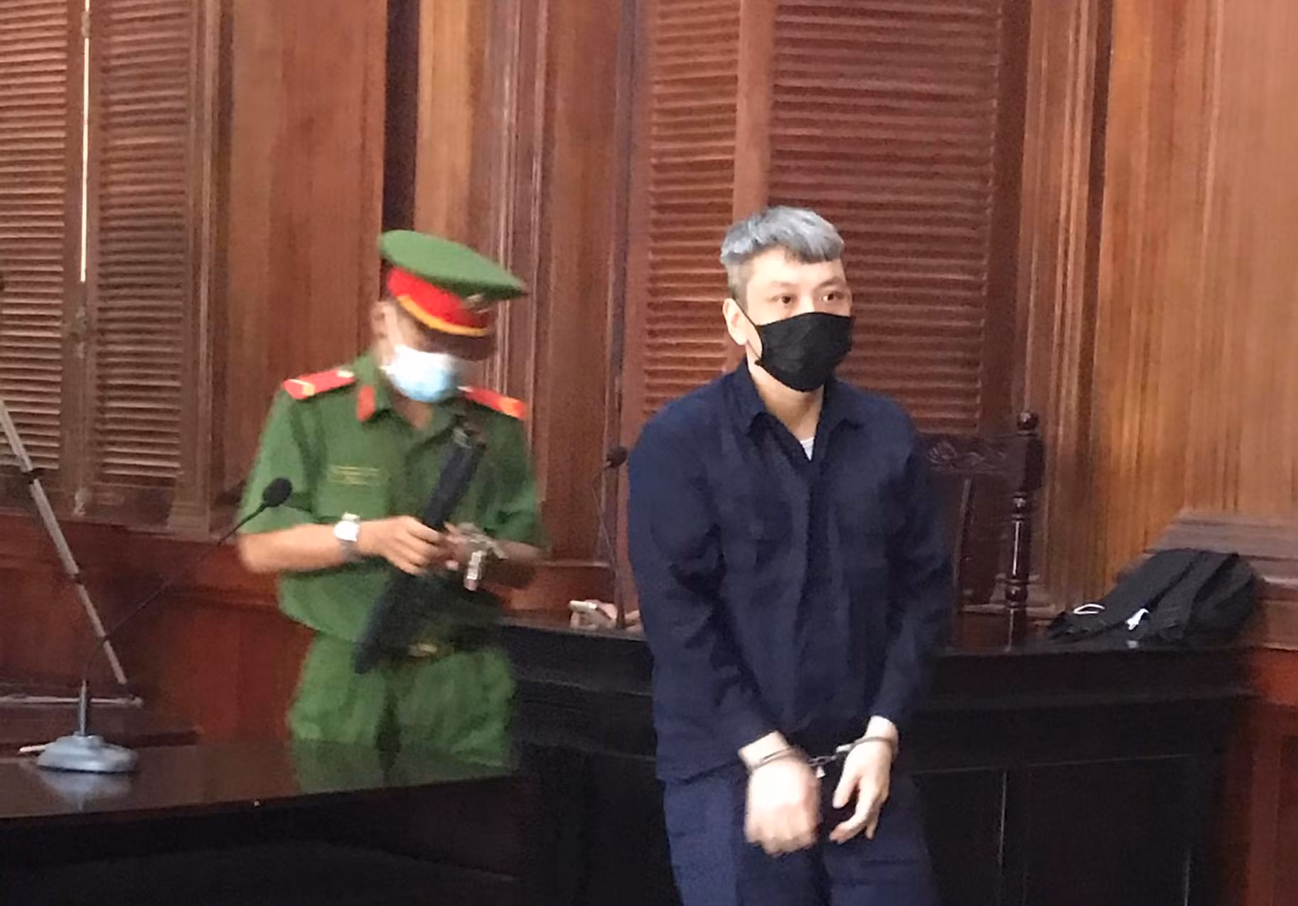 Giám đốc thuê xe ôtô đi cầm cố để trả tiền tín dụng đen -0