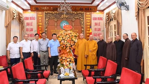 Lãnh đạo Bộ Công an chúc mừng Giáo hội Phật giáo Việt Nam nhân mùa Vu Lan