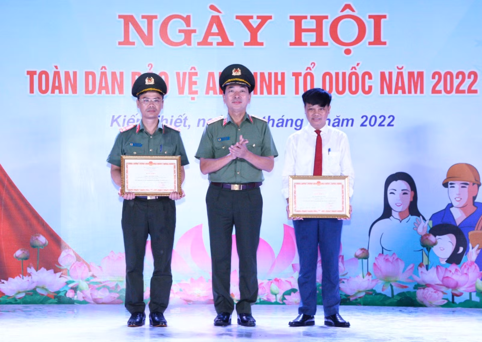 Thứ trưởng Trần Quốc Tỏ dự Ngày hội toàn dân bảo vệ An ninh Tổ quốc tại Hải Phòng -0
