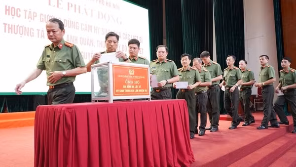 Công an Hà Nội phát động học tập tấm gương dũng cảm hy sinh của 3 liệt sĩ CSND