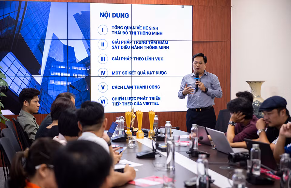 IOC Huế - “Trái tim” chính quyền số với khát vọng xây dựng thành phố hạnh phúc -0