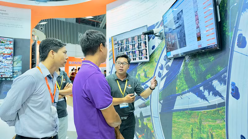 Ứng dụng khoa học công nghệ PCCC và CNCH trong cuộc cách mạng 4.0 -0