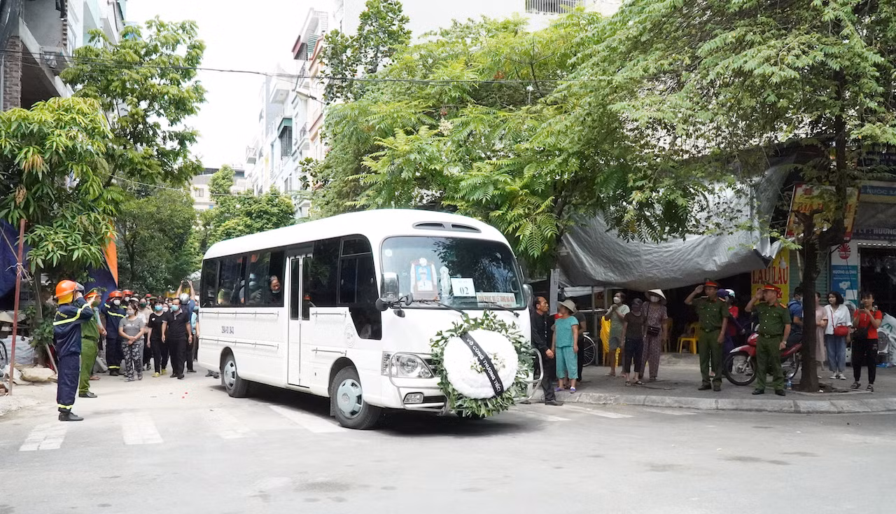Gia đình đón anh về! -0