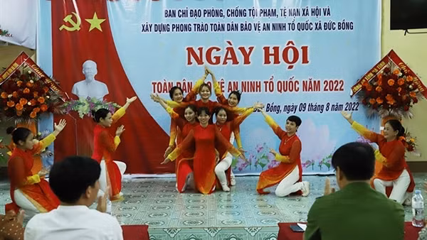 Sôi nổi ngày hội toàn dân bảo vệ ANTQ ở xã miền núi Hà Tĩnh