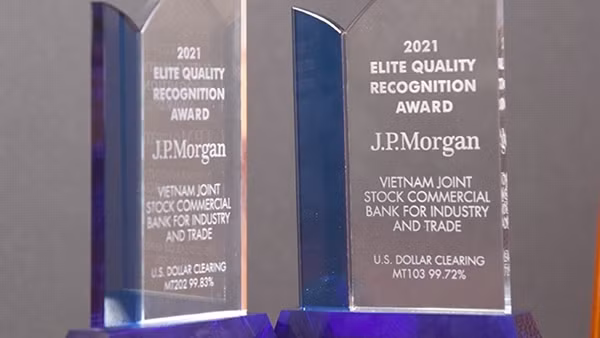 VietinBank đón nhận 2 giải thưởng do JPMorgan trao tặng