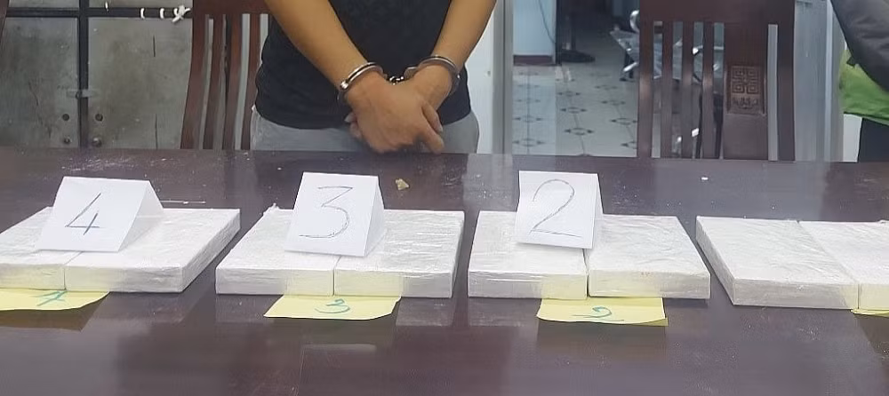 Triệt phá đường dây vận chuyển ma tuý cất giấu trong các thùng quạt gió -0